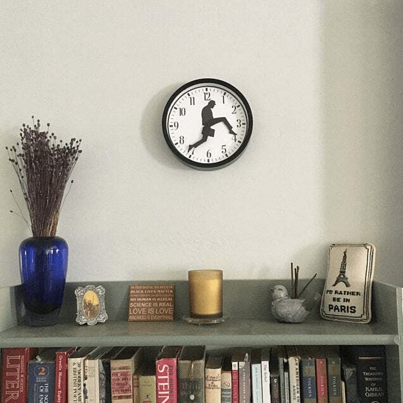 Homesup™Ministry of Silly Walks Clock